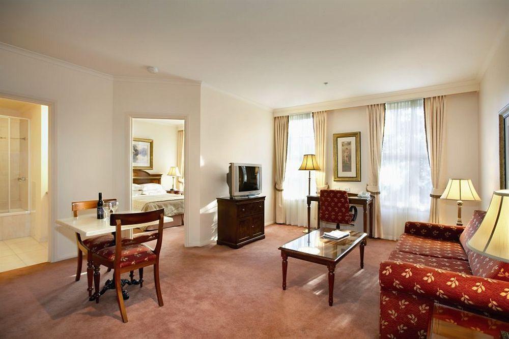 Canterbury International Hotel Forest Hill Εξωτερικό φωτογραφία